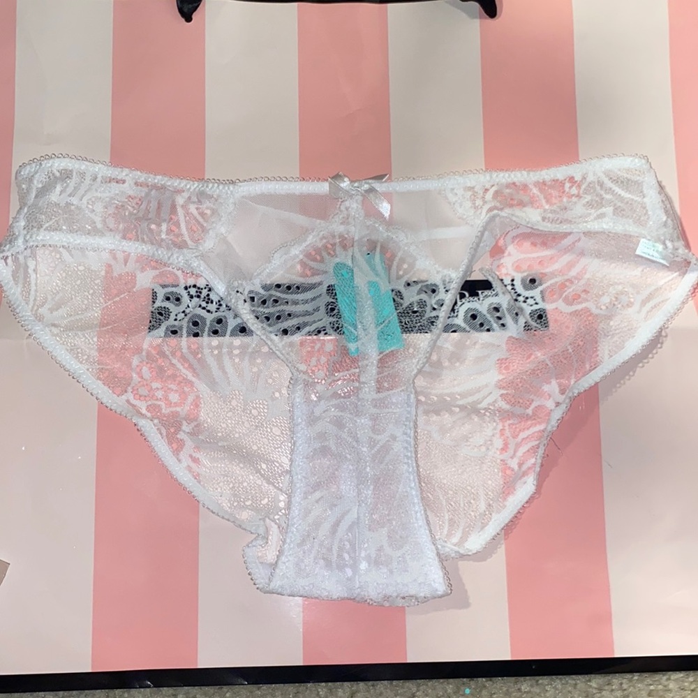 NEW Fredricks of Hollywood underwear size large